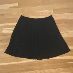 Pleated black skirt